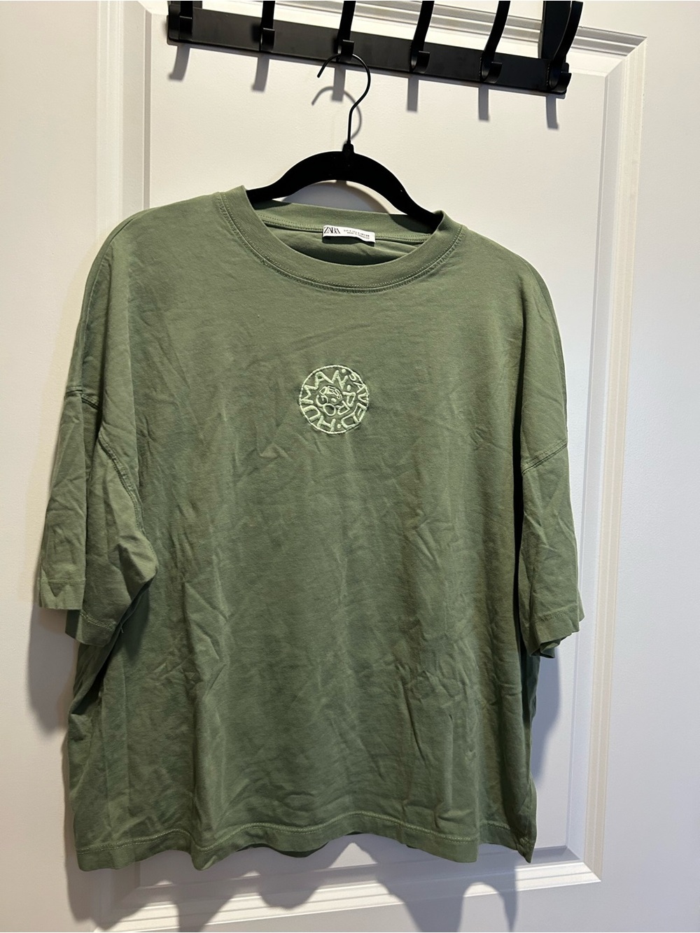 Zara Men's Olive Green Short-Sleeve Crewneck Tee with Embroidered Logo